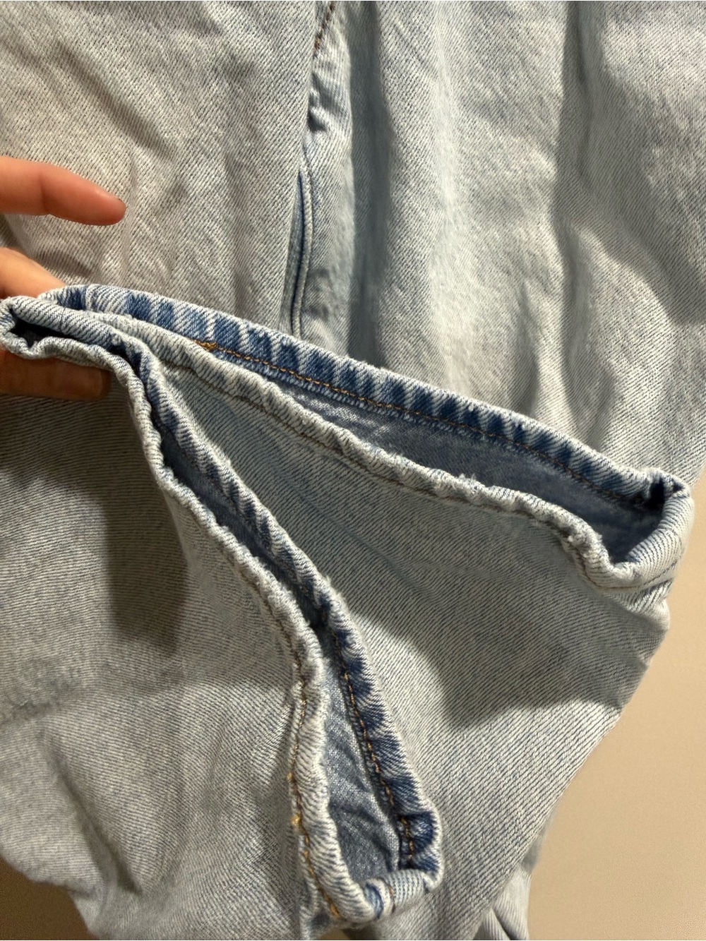 Levi's Cotton/Lyocell Relaxed Straight Light Wash Blue Jeans 26 - Picture 6 of 9